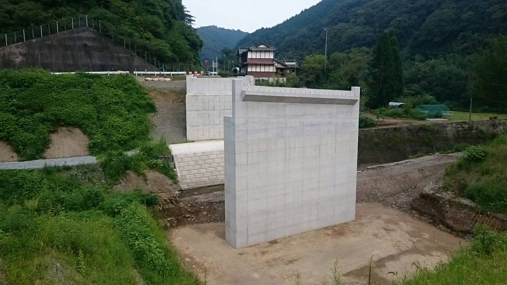 岡山県公共 道路工事