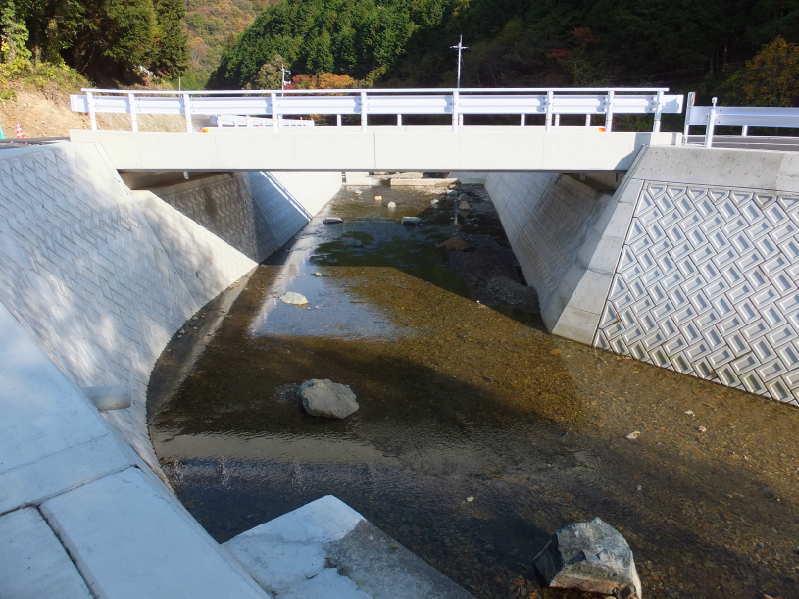 岡山県公共 道路工事